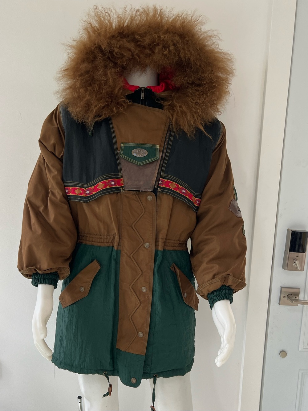 Vintage 80s 90s Apropos Colorblock Ski Jacket, Aztec , Lamb Fur Hood, Parka.
